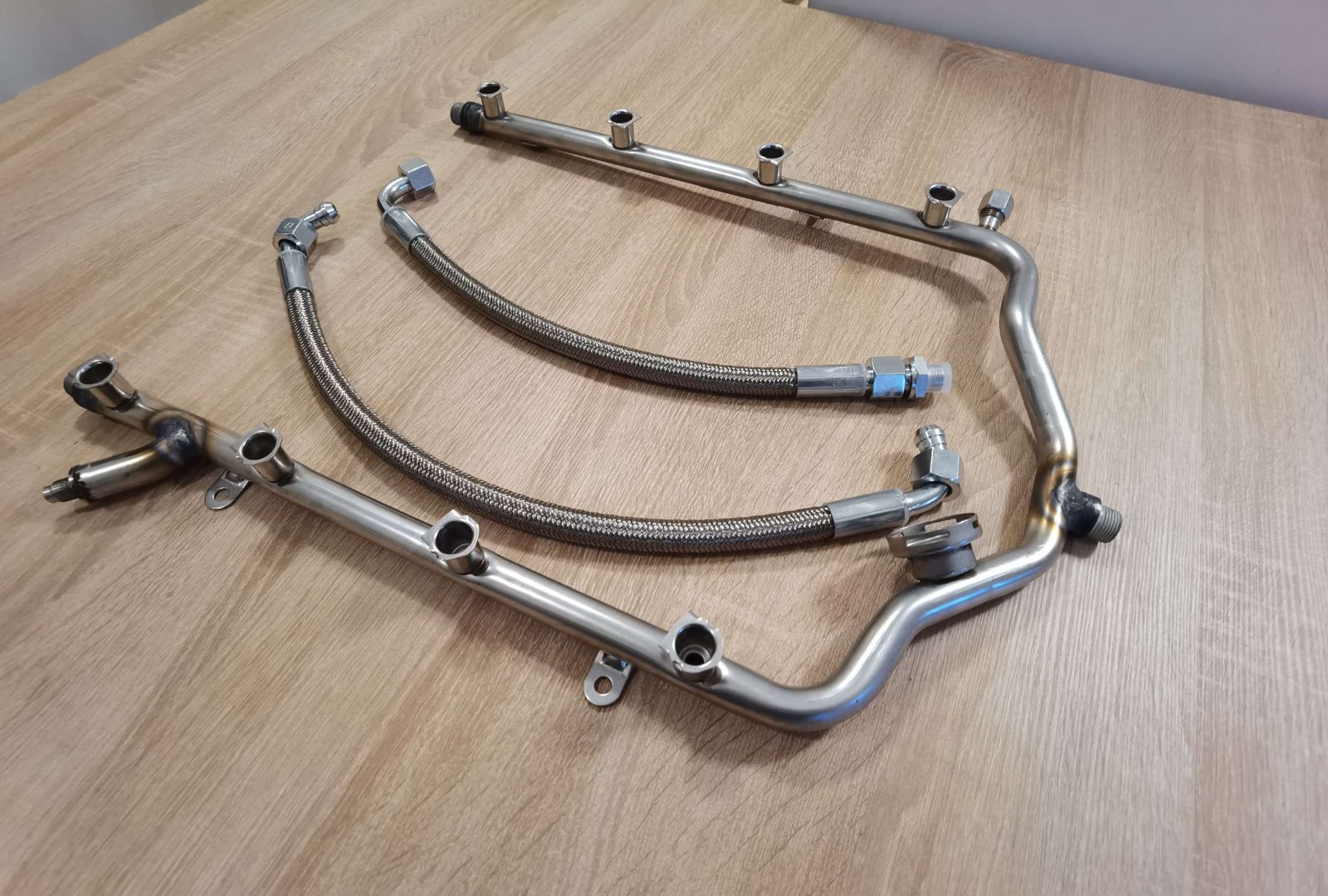 Looped Fuel Rail Mercedes M113K 55 AMG Kompressor + Returning Core